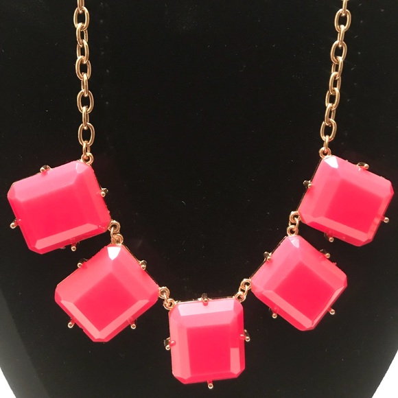 Pink statement necklace - Picture 2 of 2